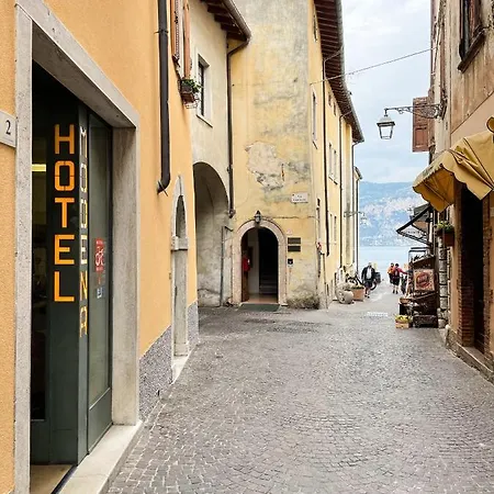 Hotel Modena 2*