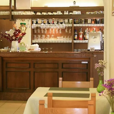 酒店 摩德纳酒店