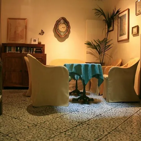 Modena Old Town 호텔 말세진느